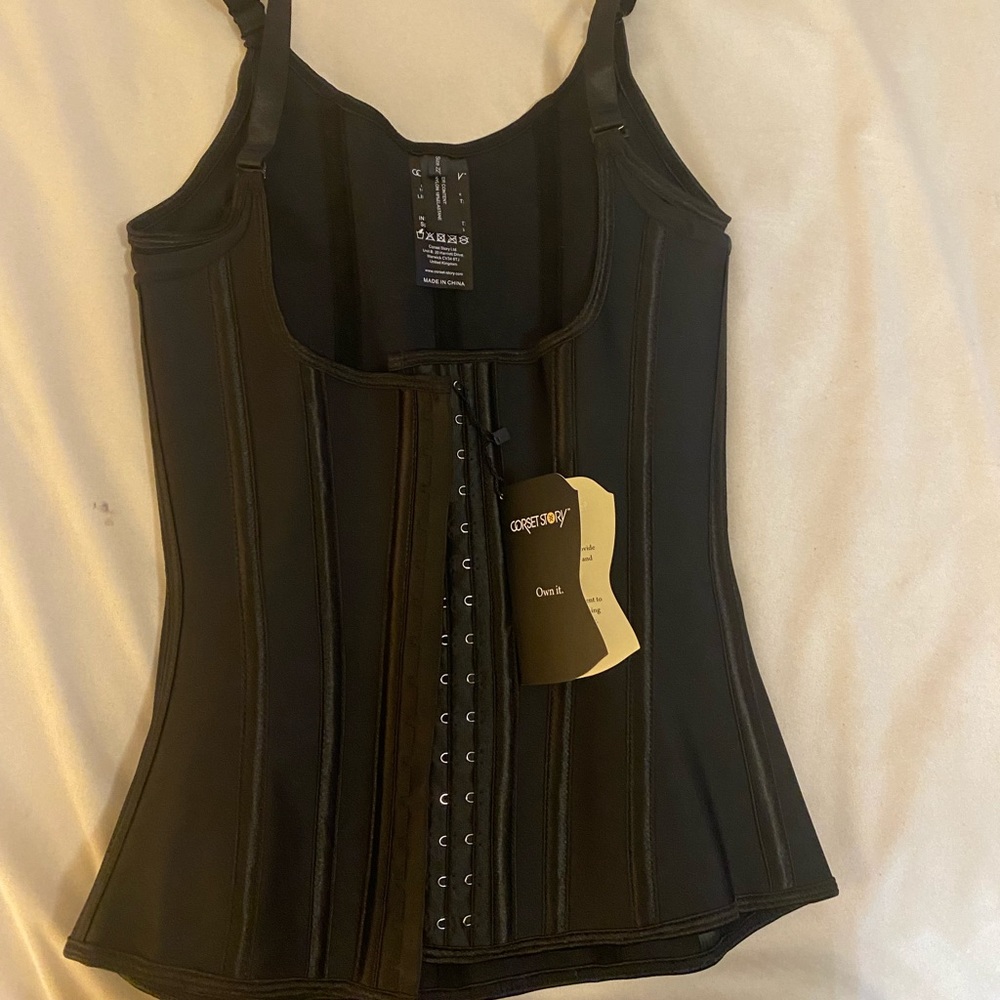 Underbust Corset with adjustable straps
